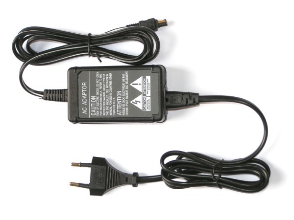 AC Adapter vr. Sony DSC-L1